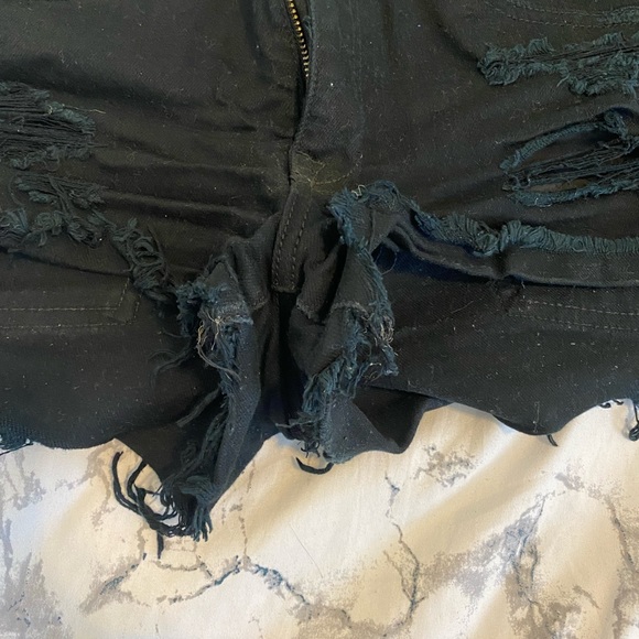 American Eagle Black Ripped Festival Denim Shorts - Picture 3 of 5
